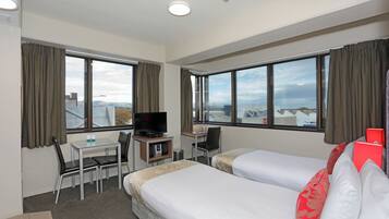 Studio, 2 Single Beds