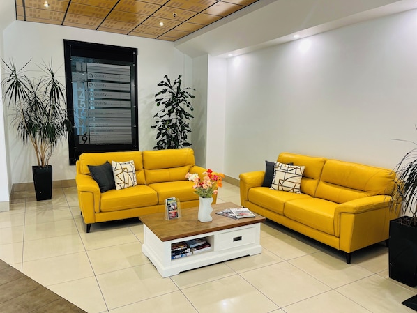 Quầy tiếp tân