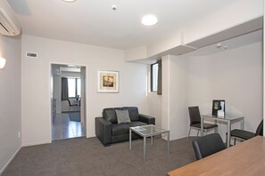 Family Apartment, 2 Bedrooms, Connecting Rooms | Premium bedding, down duvets, pillow-top beds, desk - Ramada Encore By Wyndham Palmerston North (Palmerston North)