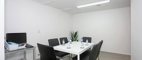 Toplantı salonu/imkânları