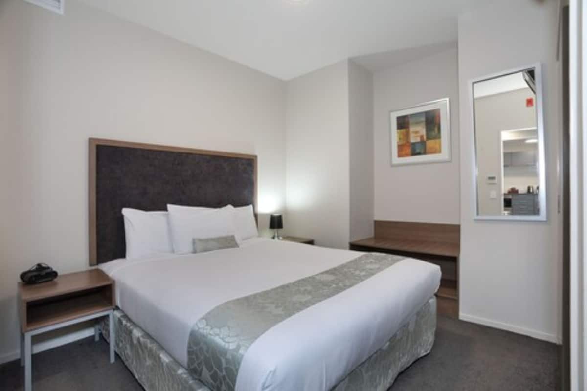 Executive Apartment, 1 Bedroom | 2 bedrooms, premium bedding, down comforters, pillowtop beds