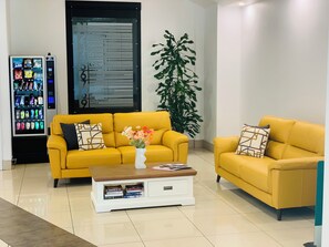 Lobby - Ramada Encore By Wyndham Palmerston North (Palmerston North)