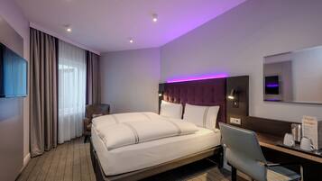 Double Room, Mobility Accessible (Barrier Free Room) | In-room safe, blackout drapes, soundproofing