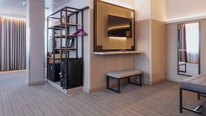 Superior Double Room | In-room safe, blackout curtains, soundproofing - Premier Inn Köln City Mediapark (Cologne)