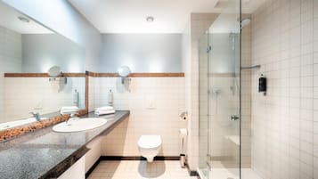 Twin Room, Roll-in Shower | Accessible bathroom