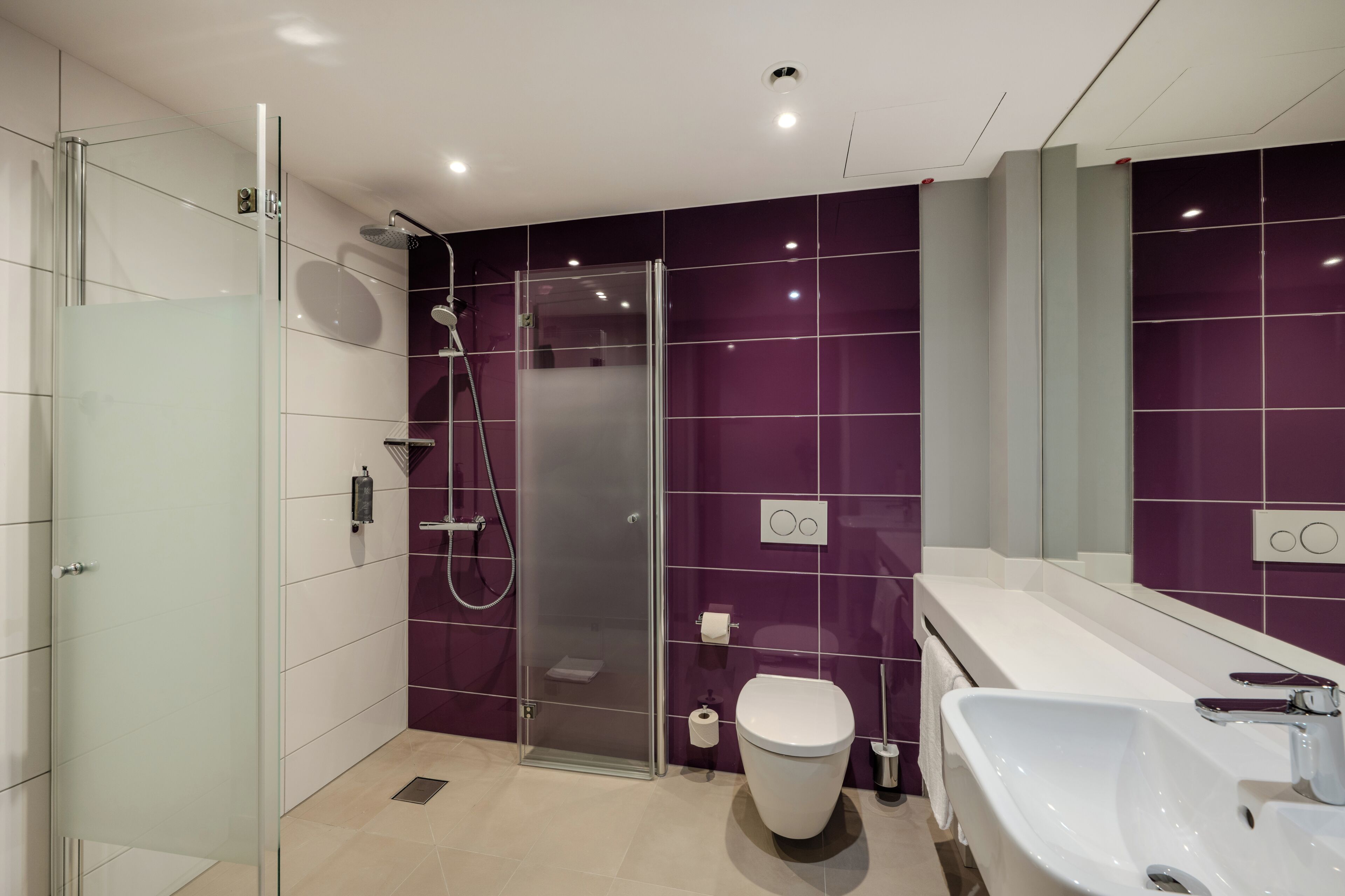 Photo - Premier Inn Köln City Mediapark