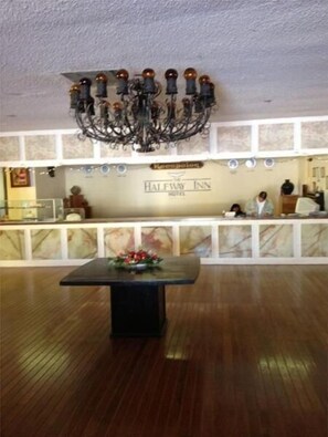 Restaurant - The Halfwaiy Inn (Guerrero Negro)