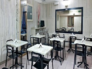 Dining - Hotel Pyramid (Rome)