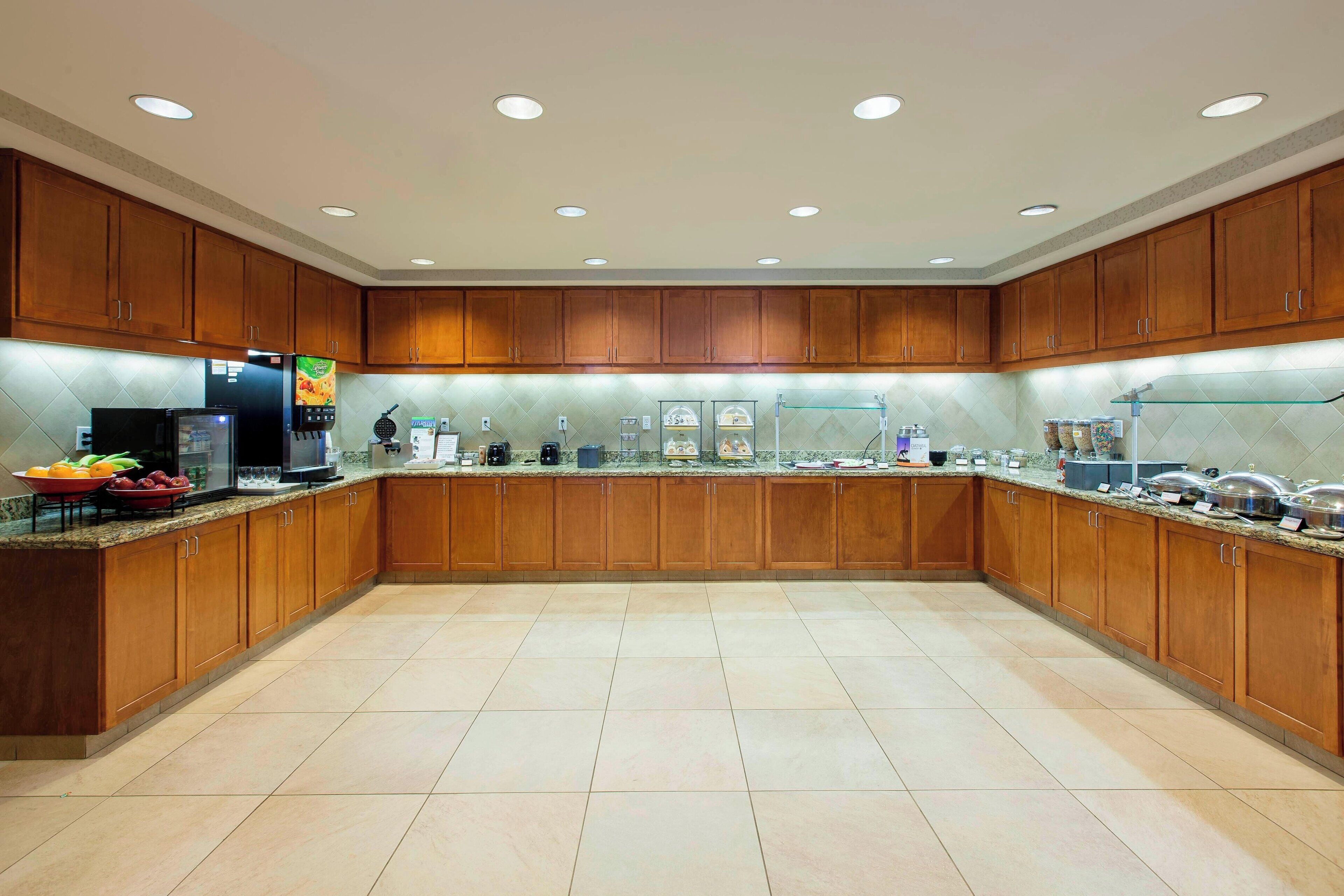 free daily continental breakfast