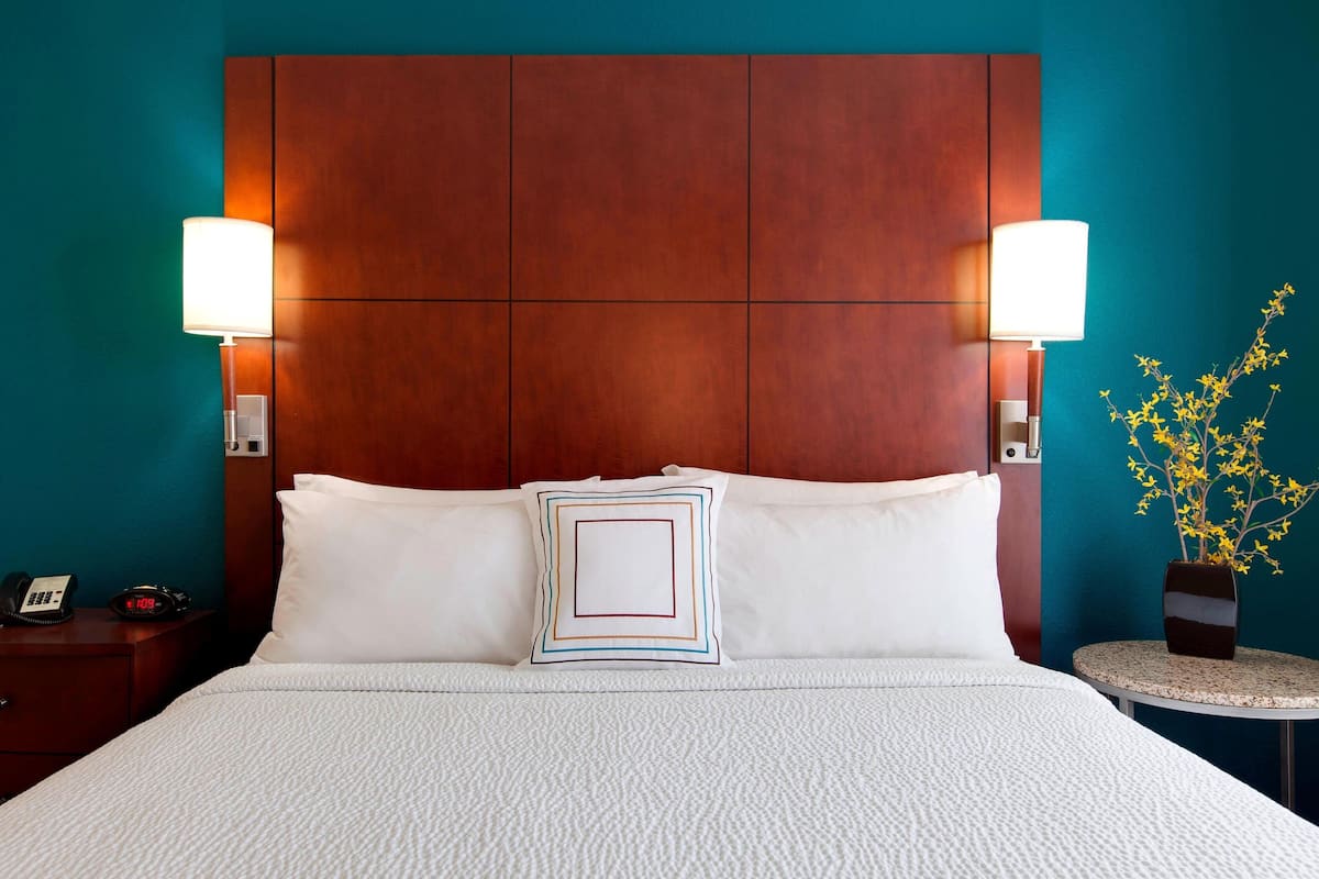 1 habitación, ropa de cama de alta calidad y escritorio