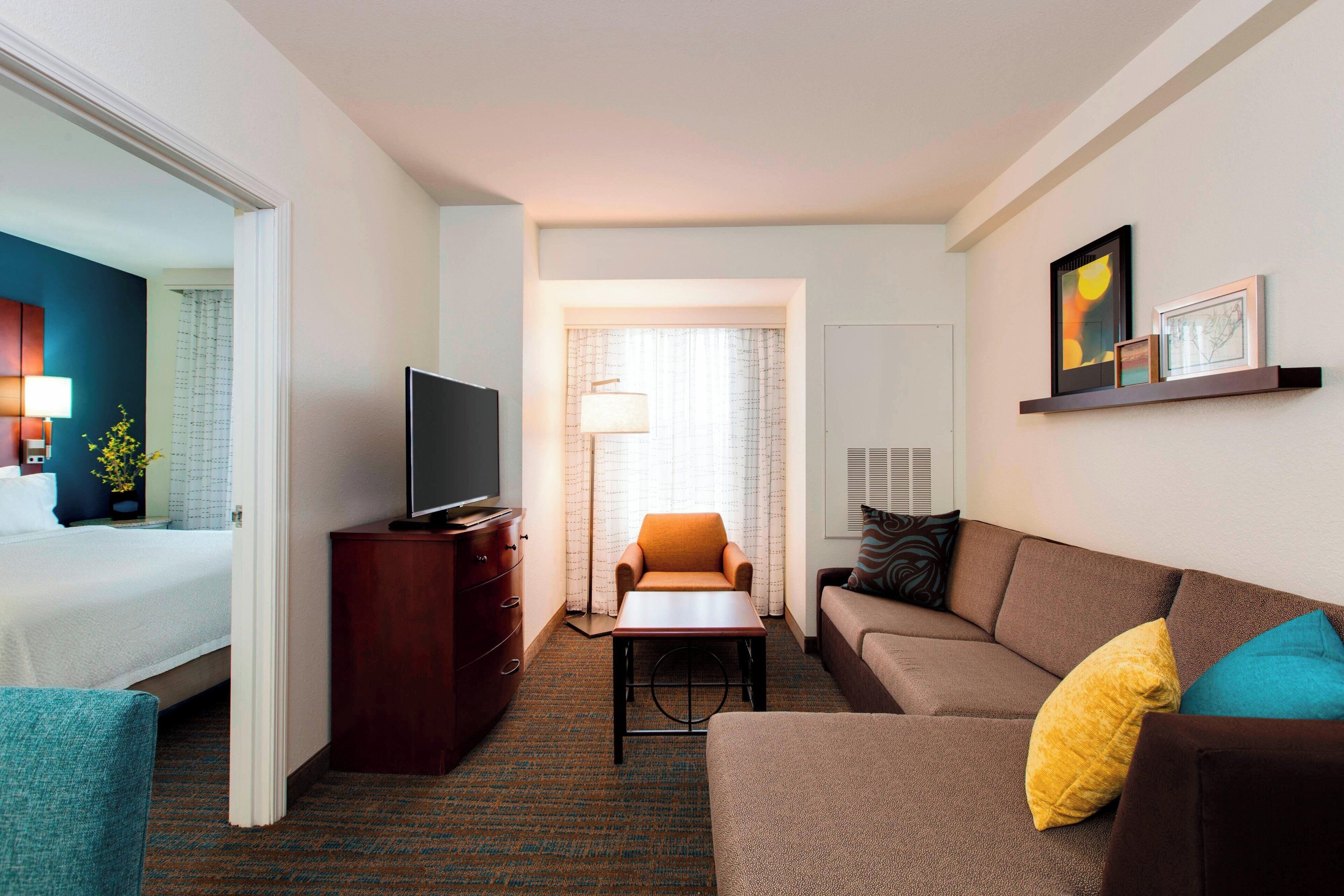 Suite, 1 Bedroom | Premium bedding, desk, blackout drapes, iron/ironing board