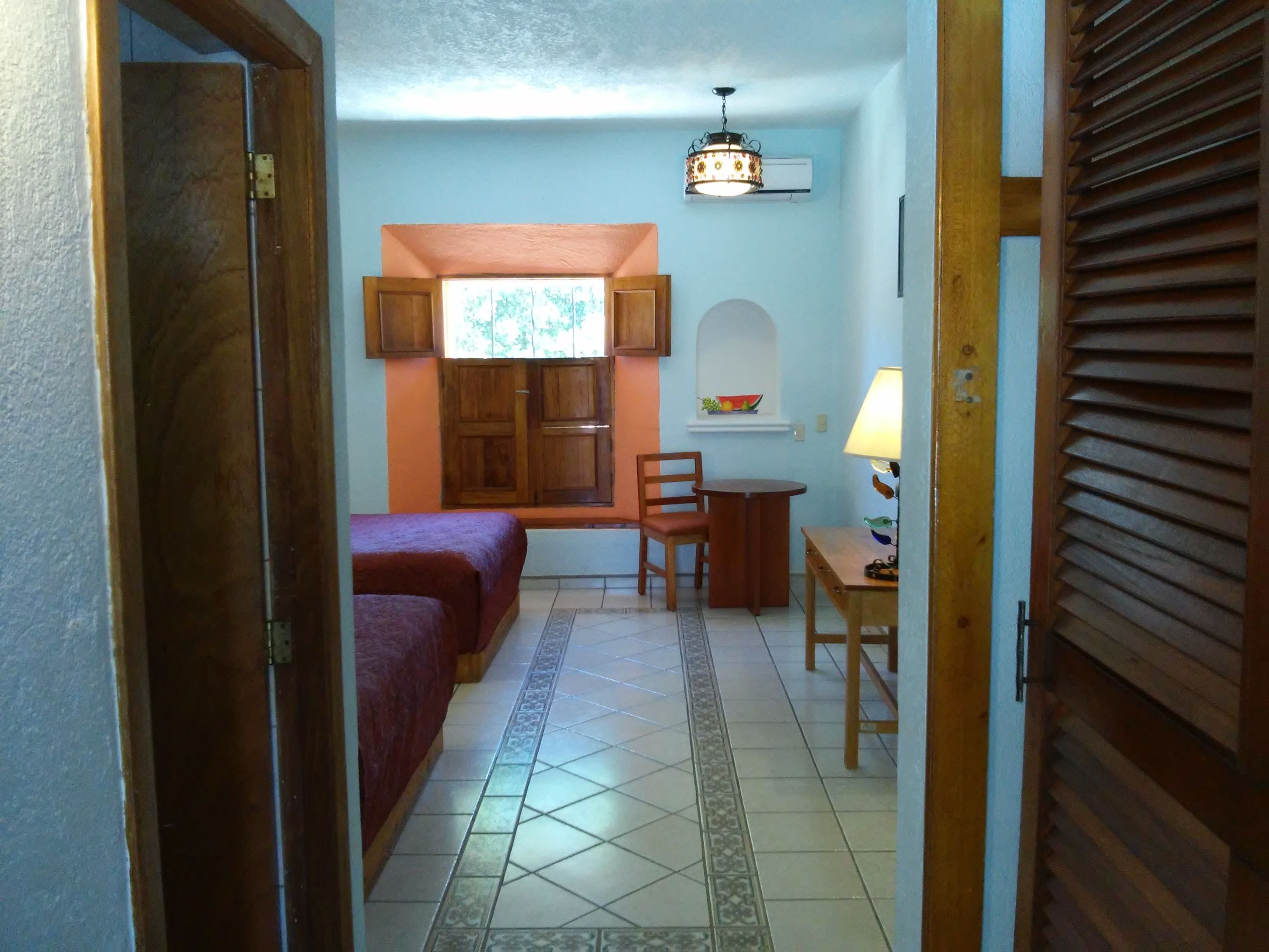 deluxe double room | individually furnished, desk, free wifi, bed sheets