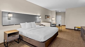 Suite, 1 King Bed with Sofa bed, Non Smoking | Pillow-top beds, desk, iron/ironing board, free WiFi