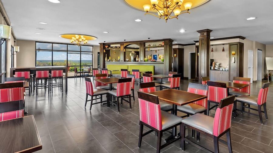Comfort Suites Edinboro