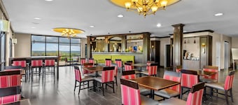 Comfort Suites Edinboro