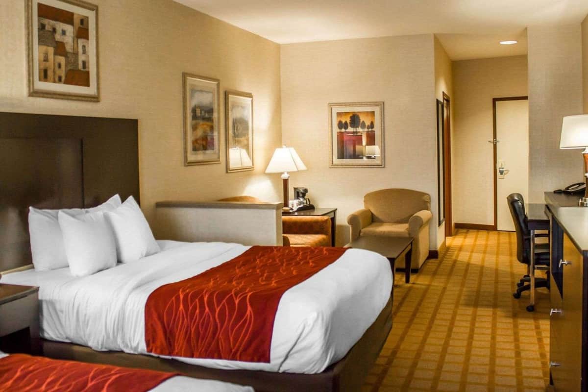 Standard Room | Pillowtop beds, desk, iron/ironing board, free WiFi