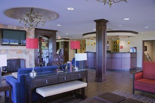 Área de estar no saguão