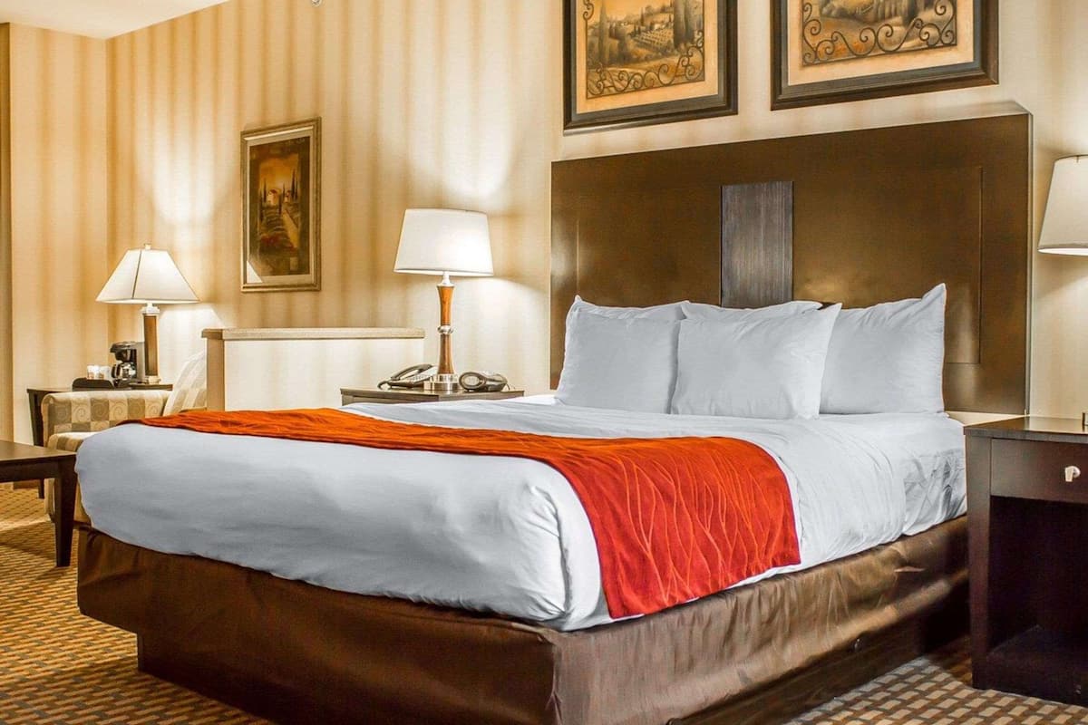 pillow-top beds, desk, iron/ironing board, free wifi