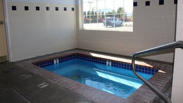 Indoor spa tub