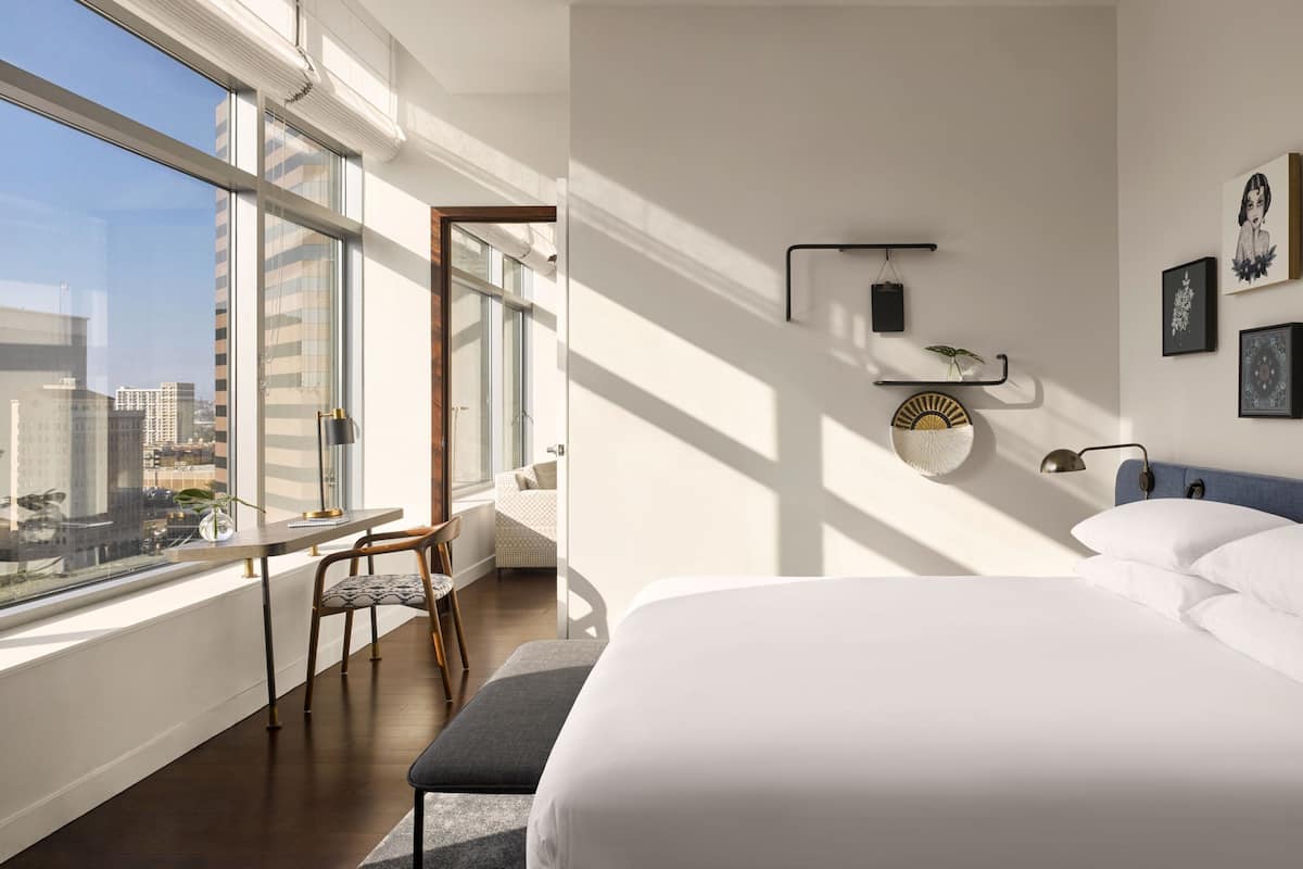1 bedroom, Frette Italian sheets, premium bedding, down duvets