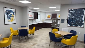 Free daily breakfast