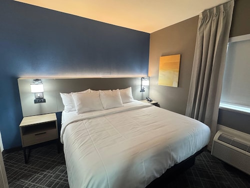 Comfort Inn & Suites Memphis Germantown