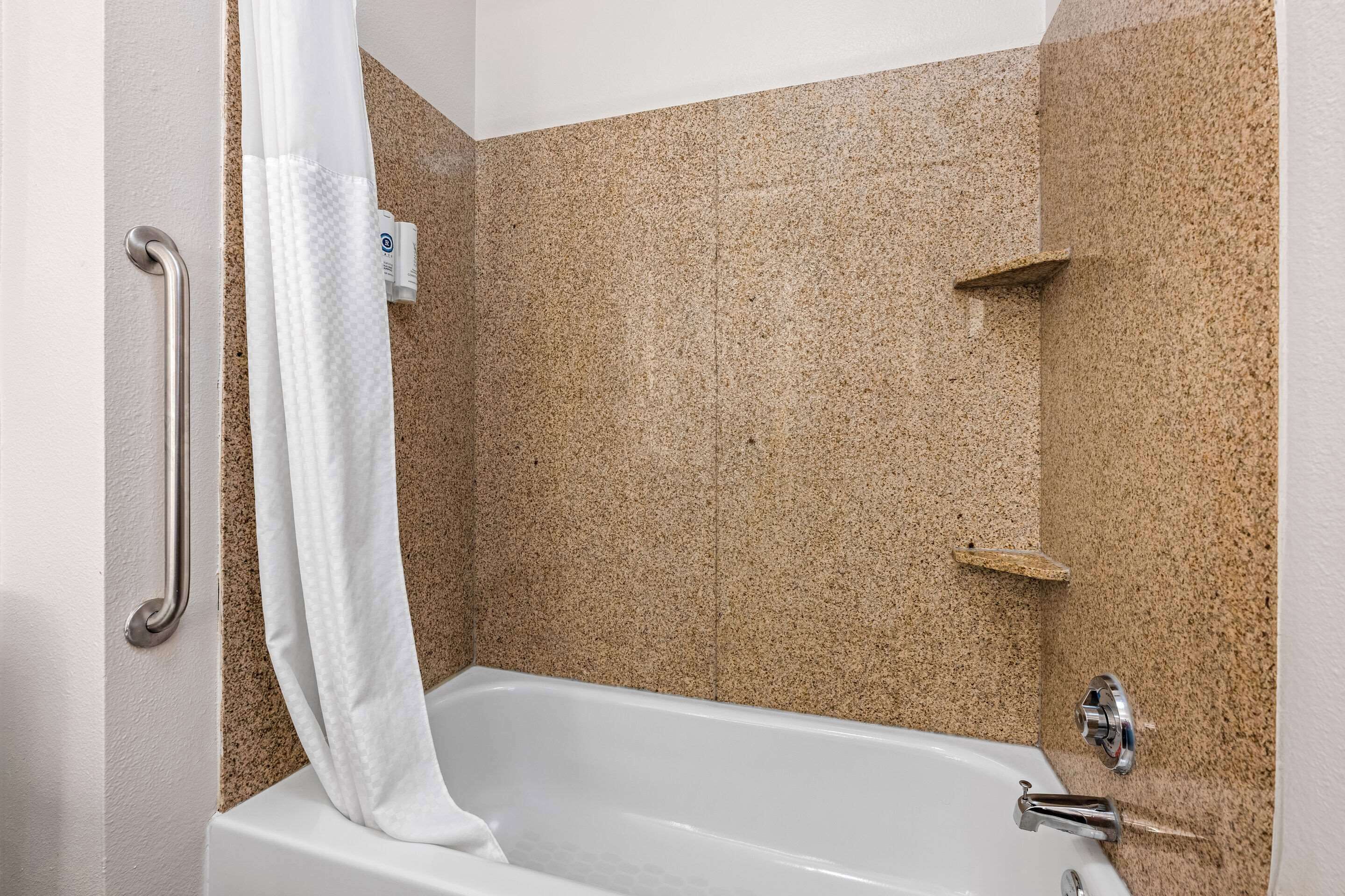 suite, non smoking | premium bedding, desk, blackout curtains, iron/ironing board