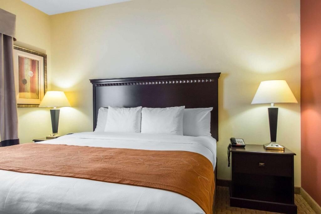 Premium bedding, desk, blackout curtains, iron/ironing board