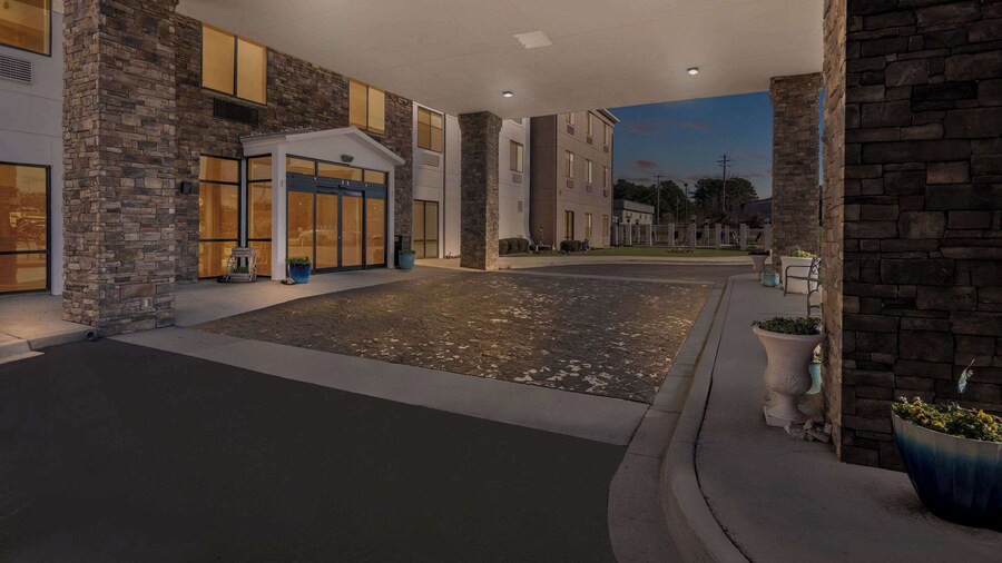 Comfort Suites Cullman I-65 Exit 310