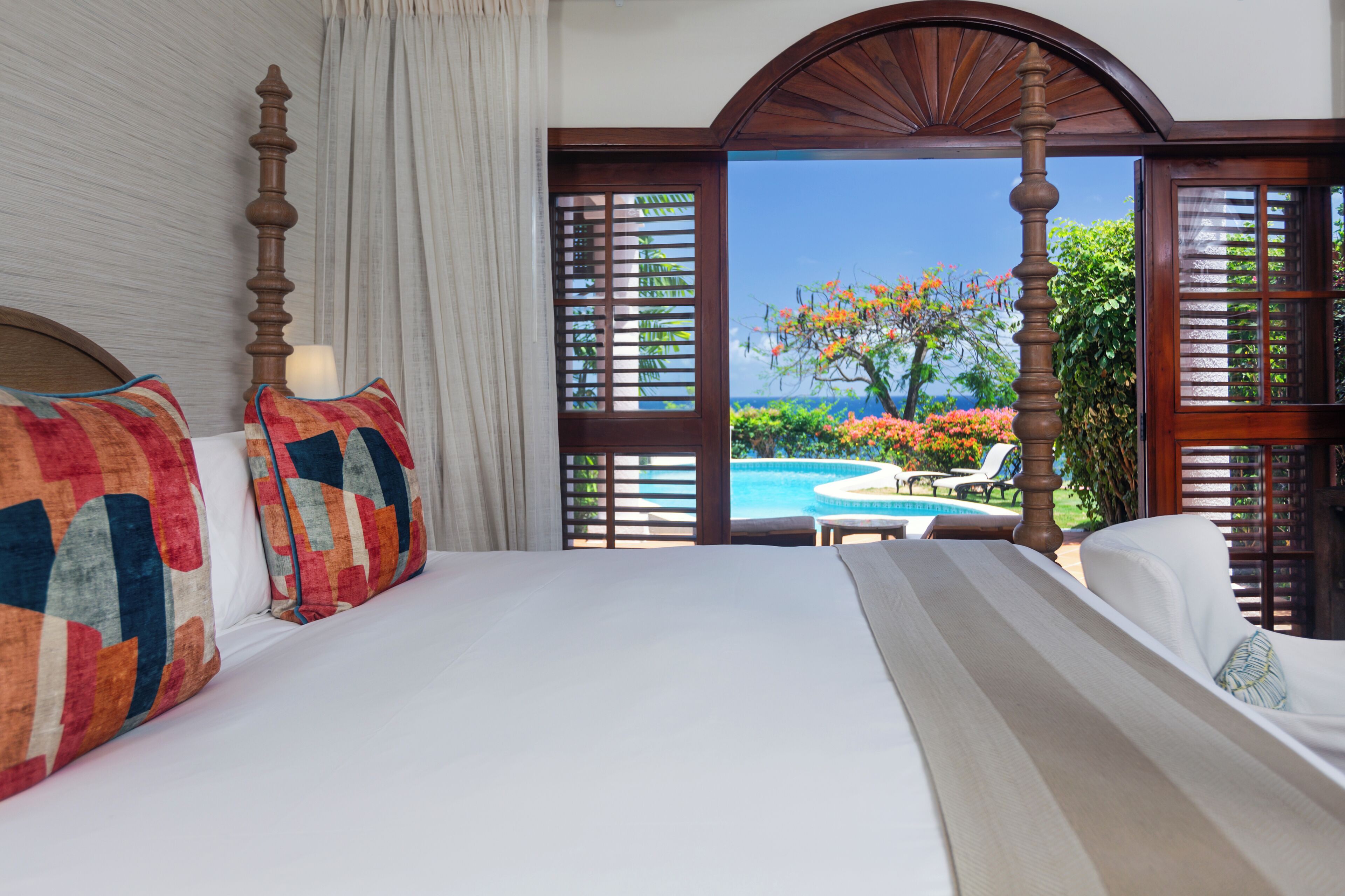 premium bedding, minibar, in-room safe, iron/ironing board