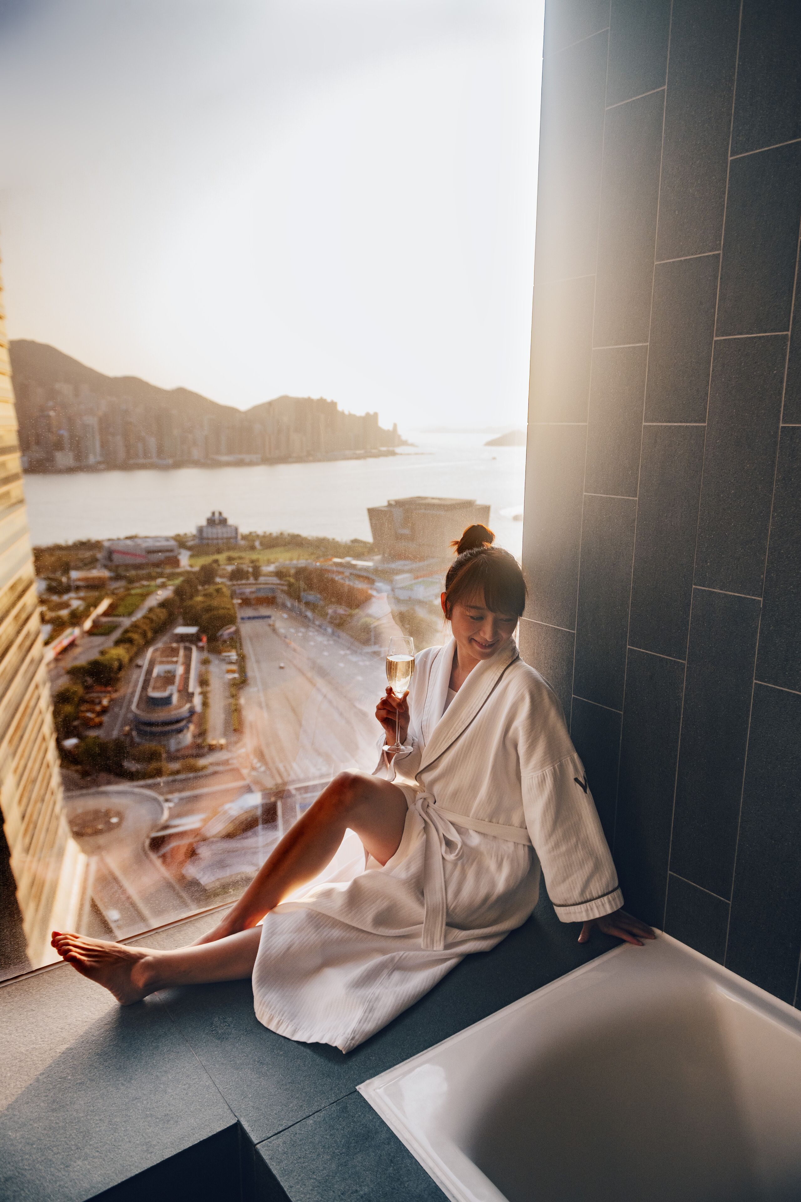 Cool Corner Room, Room, 1 King Bed, Harbour View, Corner | Bathroom | Separate bathtub and shower, designer toiletries, hair dryer, bathrobes