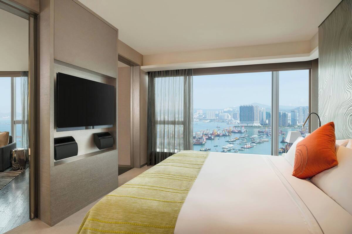 Fantastic Suite, Phòng Suite, 1 giường cỡ king, sát bãi biển | Bộ đồ giường kháng dị ứng, minibar, két bảo mật tại phòng, bàn 