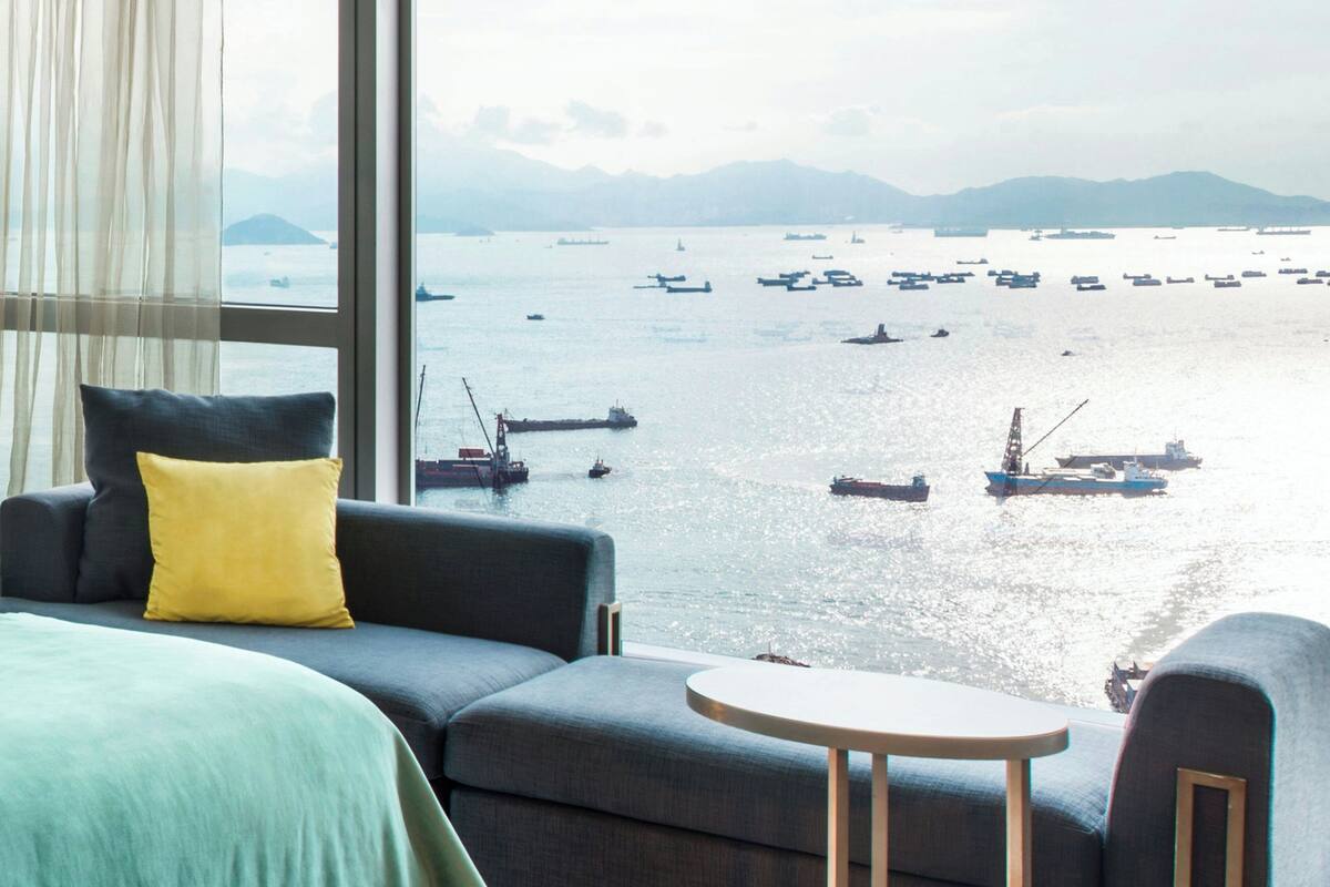fabulous room, room, 2 single beds, non smoking, oceanfront | 1 bedroom, hypo-allergenic bedding, minibar, in-room safe