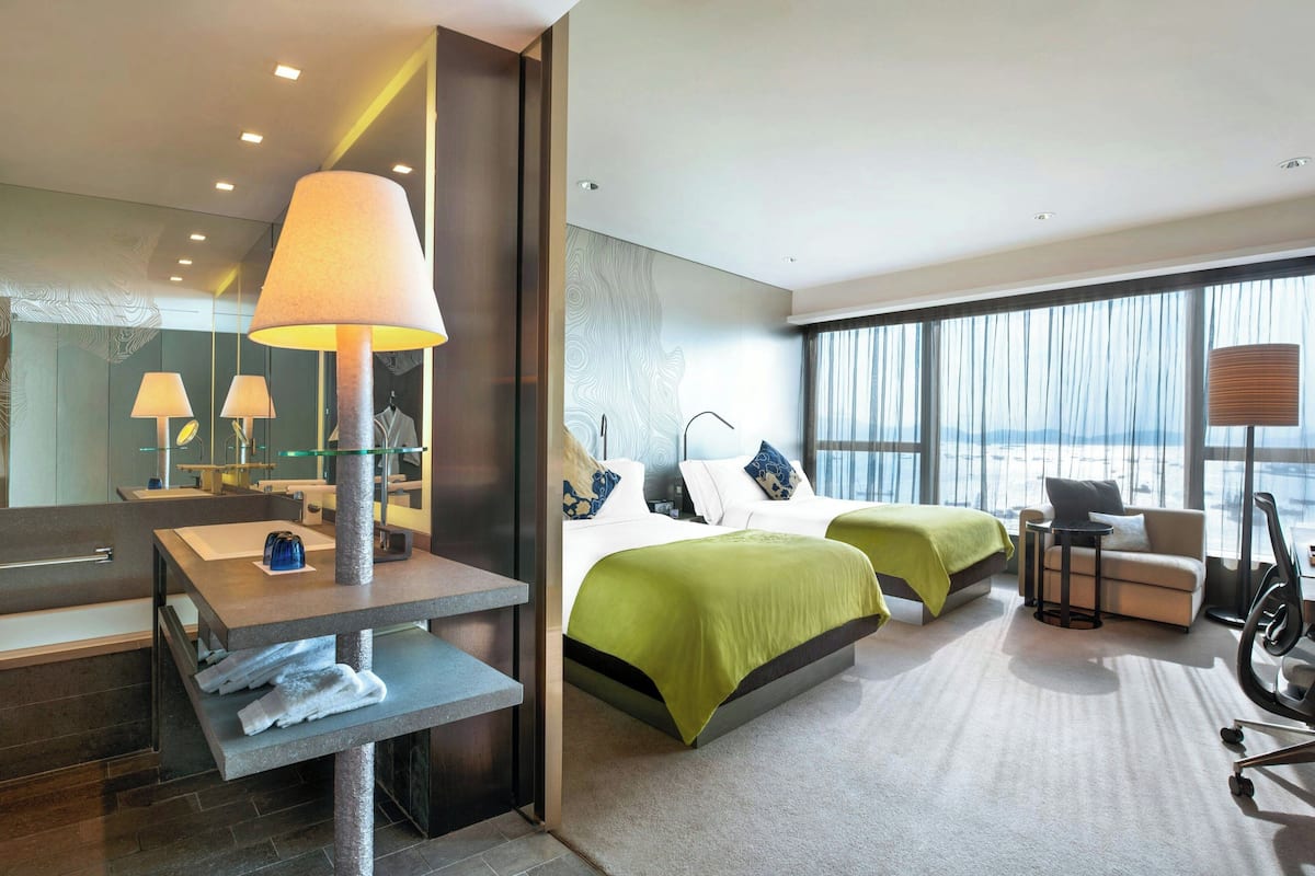 Fabulous Room ルーム シングルベッド 2 台 禁煙 オーシャンフロント | 低刺激性寝具、ミニバー、セーフティボックス (室内)、デスク