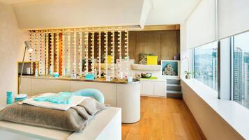 Couples treatment rooms, body treatments, aromatherapy