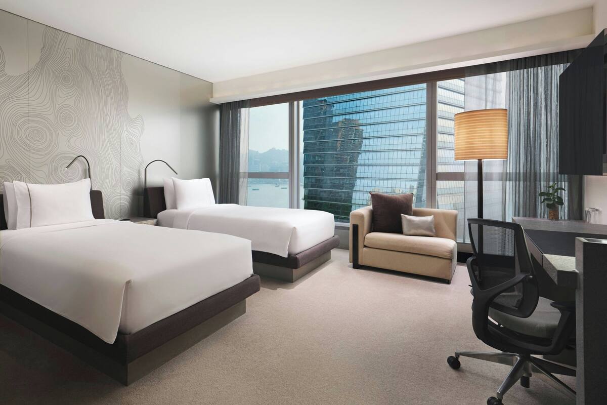 Spectacular Room, Phòng, 2 giường đơn, quang cảnh cảng | Bộ đồ giường kháng dị ứng, minibar, két bảo mật tại phòng, bàn 