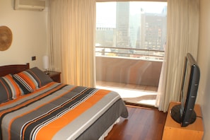 1 bedroom, premium bedding, minibar, in-room safe