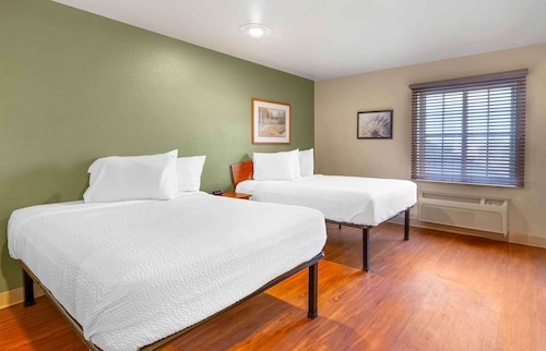 Extended Stay America Select Suites - Wilmington - West