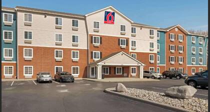 Studio 6 Extended Stay Cincinnati Sharonville OH