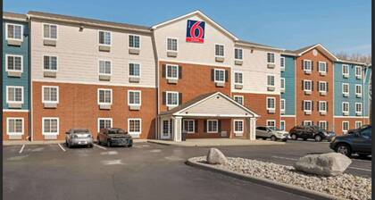 Studio 6 Extended Stay Cincinnati Sharonville OH
