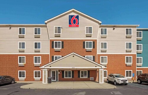 Studio 6 Extended Stay Cincinnati Sharonville OH