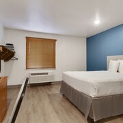 WoodSpring Suites Houston I-45 Airtex