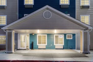 Exterior - WoodSpring Suites Houston I-45 Airtex (Houston)