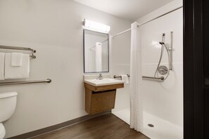 Suite, 1 Queen Bed, Accessible, Non Smoking | Bathroom | Combined shower/tub, hair dryer, towels - WoodSpring Suites Houston Willowbrook (Houston)