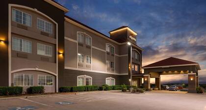 La Quinta Inn & Suites by Wyndham Bridgeport