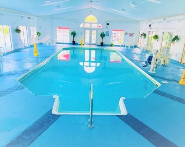 Piscine extérieure (ouverte en saison)