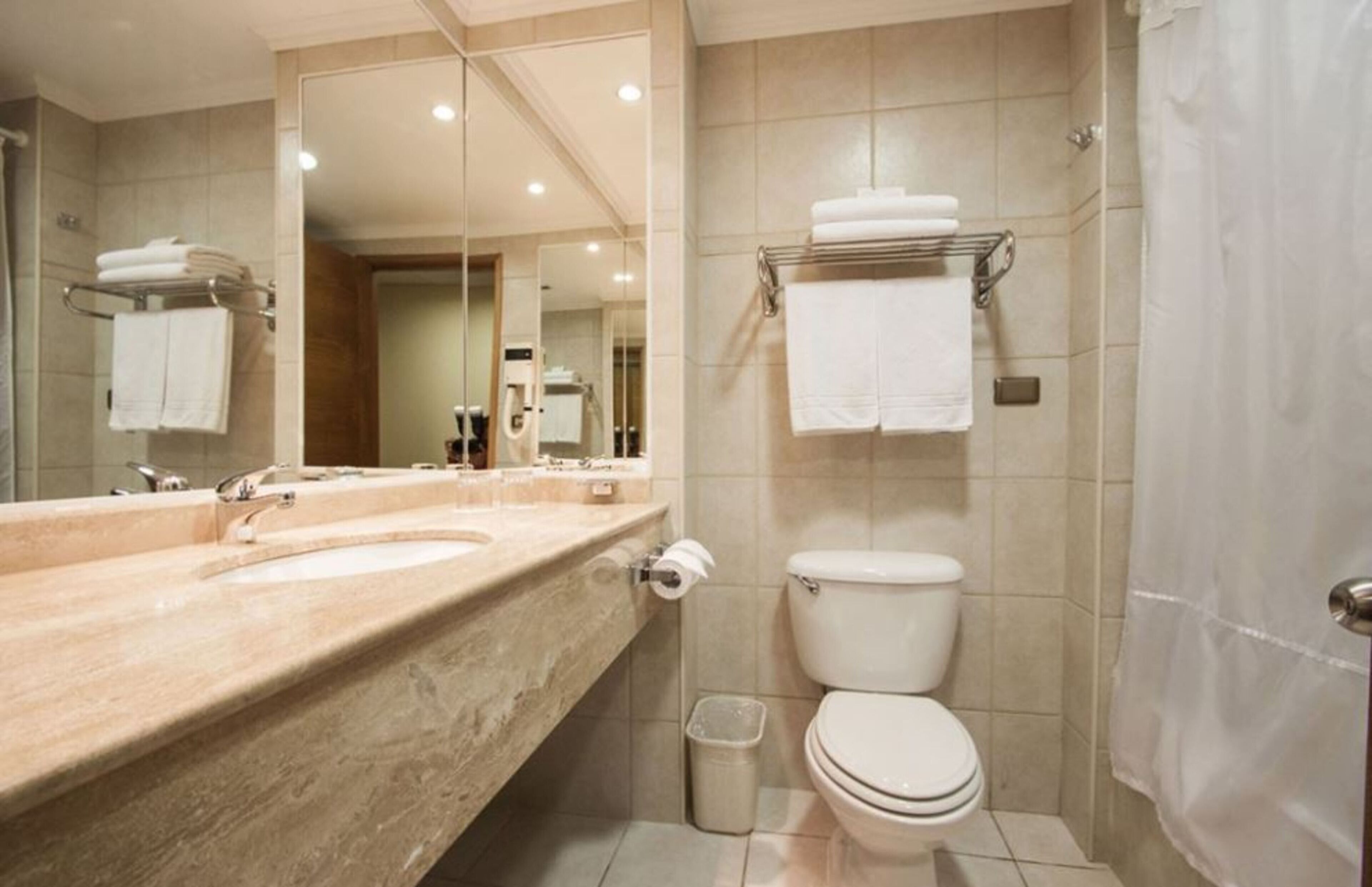 Photo - Hotel Diego de Almagro Valdivia