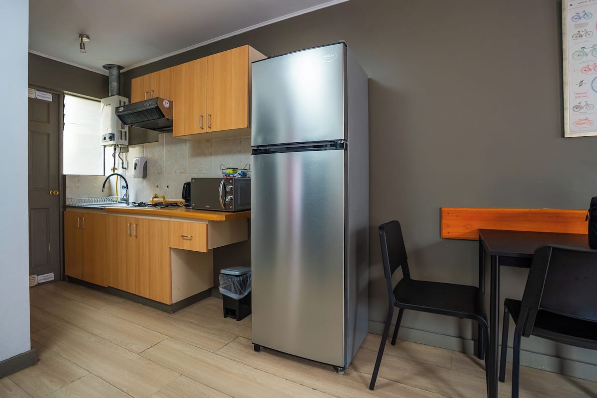 cabana 4 personas con desayuno continental | living area | flat-screen tv