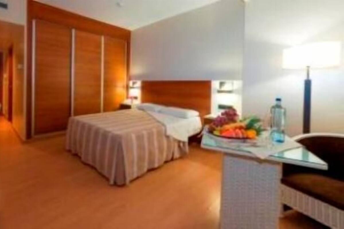 In-room safe, desk, blackout curtains, soundproofing