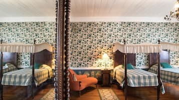 Standard Double Room | Dihias secara berasingan, dilengkapkan perabot secara berasingan, meja